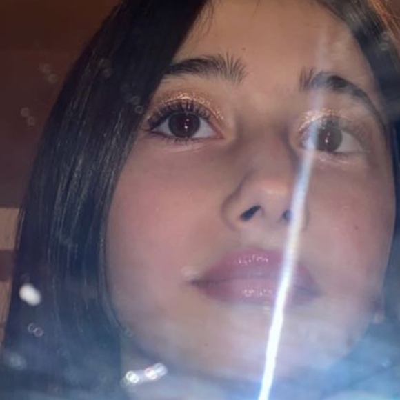 Meet your Posher, Mia - Picture 1 of 1